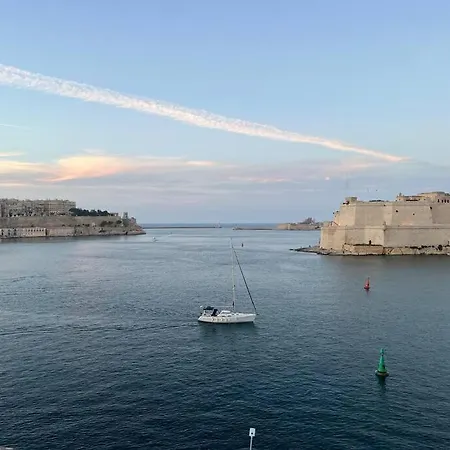 Three Cities Seafront Retreat * Senglea