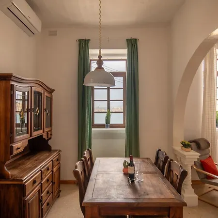 Apartmán Three Cities Seafront Retreat