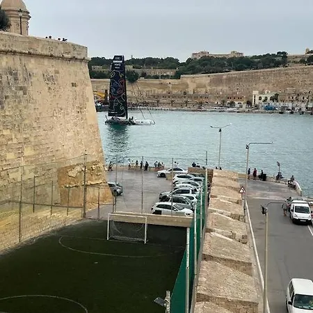 Three Cities Seafront Retreat Senglea
